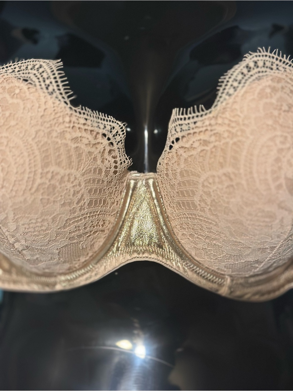 Victoria's Secret Lace Underwire Bra in Nude with Gold Trim - Picture 2 of 6
